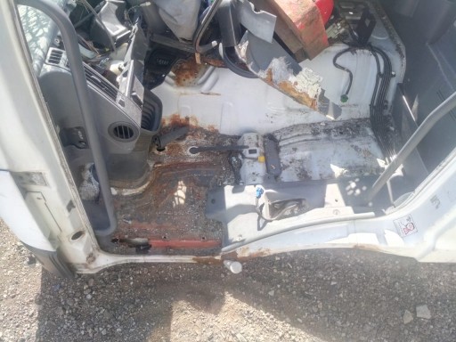 PRÓG LEWY ĆWIARTKA KABINY MERCEDES ATEGO