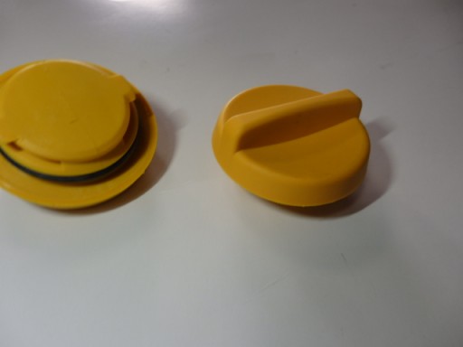 Korek wlewu oleju OPEL CORSA 1,0 1,2 1,4 uszczelka