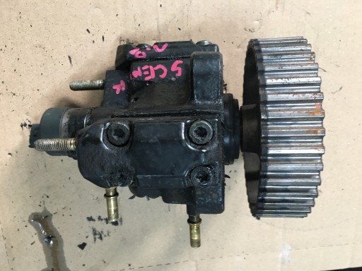 SCENIC 1.9 DCI POMPA WTRYSKOWA 0445010018