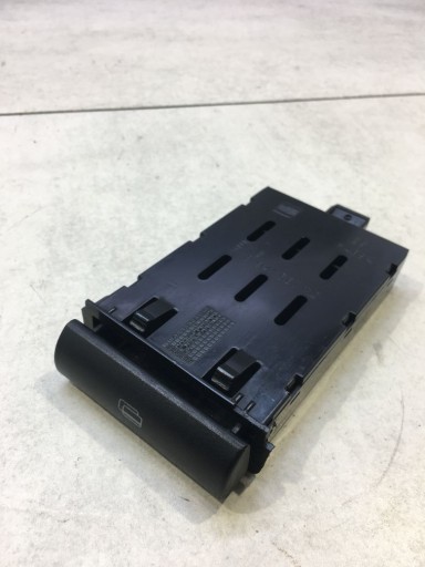 SCHOWEK SEAT CORDOBA 1.9 TDI 6K0941561