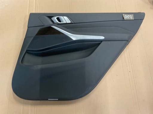 BMW X7 G07 BOCZEK TAPICERKA DRZWI
