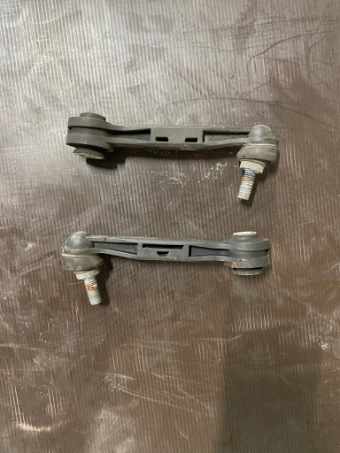 BMW OE 6870702 łącznik stabilizatora tył