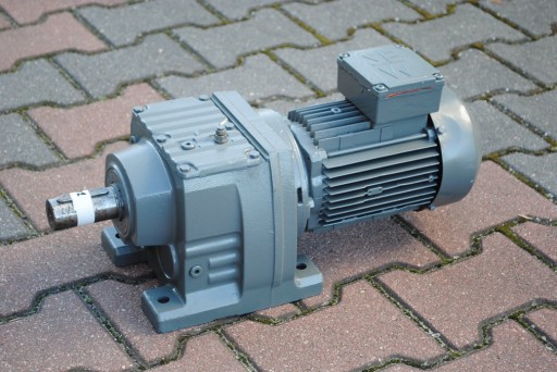 Motoreduktor 0.55kw. 12obr./min.. SEW