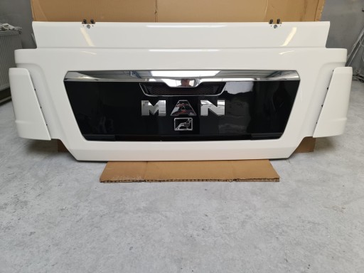 Man TGX Euro 5 Maska kompletna RAL9010