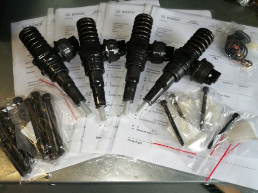 POMPOWTRYSKIWACZ AUDI A3 8P 2.0 TDI 03G130073B 0414720402