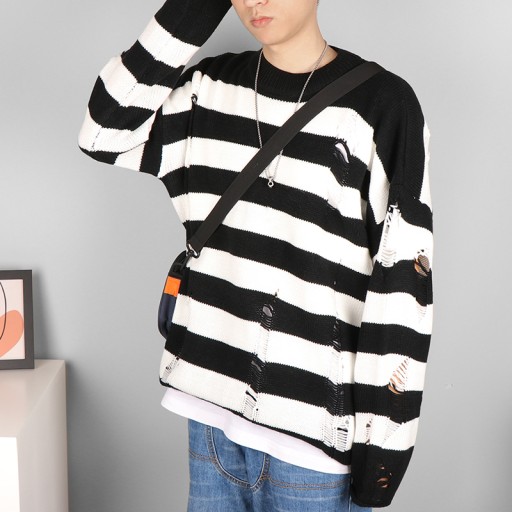 ZXC1 Sweter wielokolorowy okrągły r. M