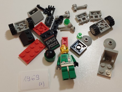 LEGO 1969 Mini Robot