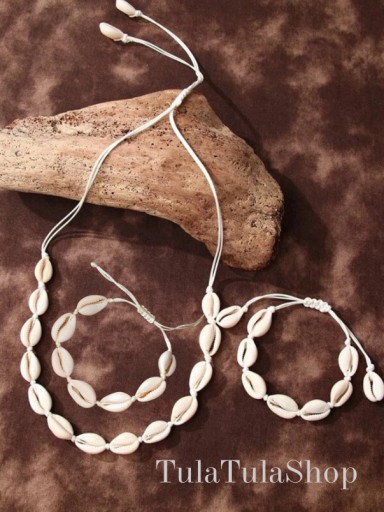 ZESTAW Z MUSZELEK KAURI, NASZYJNIK BRANSOLETKA NA RĘKĘ NOGĘ BIAŁE BOHO