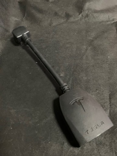 Tesla S X adapter IP44 10A ANGLIA 1041514-00-A