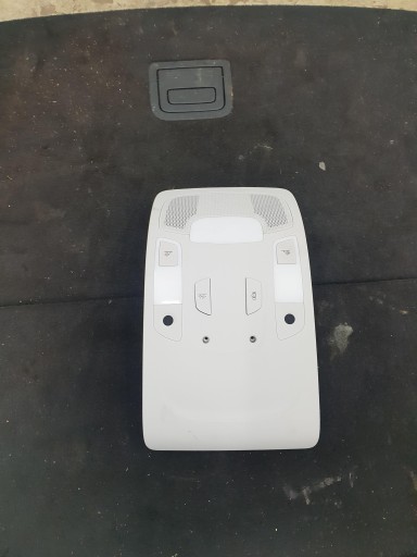 LAMPKA PODSUFITKI AUDI A6 C7 4G0951177