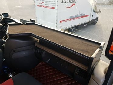 PÓŁKA STOLIK DUŻA RENAULT MAGNUM z SZUFLADĄ
