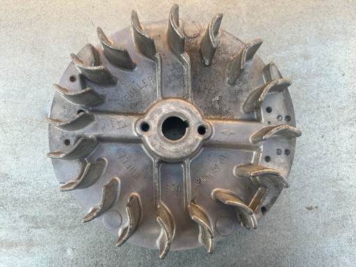 Koło magnesowe Briggs 625 650 675 691987 z zębatką