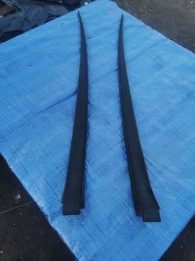 VW GOLF V PLUS LISTWA SZYBY 5M0854328B