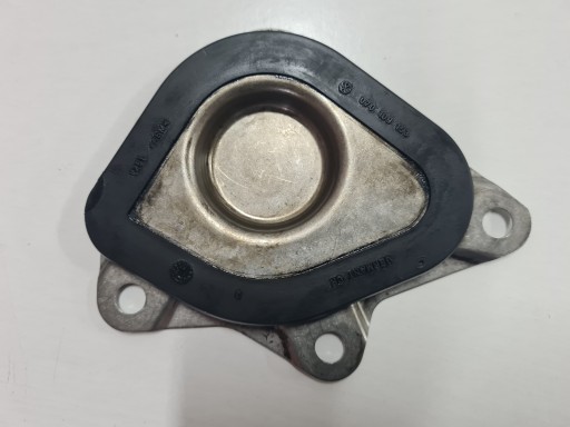 VW T5 2.5 TDI osłona zaślepka kół rozrządu 070109153
