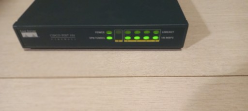 Router przewodowy Cisco PIX-501 SERIES