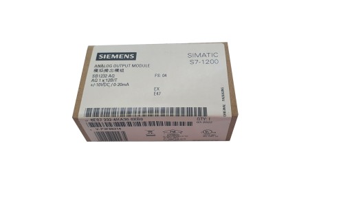 SIEMENS S7-1200 SB1232 1AO 6ES7232-4HA30-0XB0 6ES7 232-4HA30-0XB0