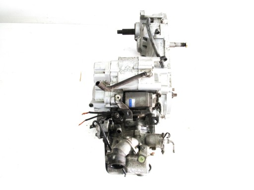 SUZUKI BURGMAN 400 K1 K2 silnik