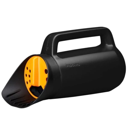 Siewnik Fiskars Solid do piasku,soli, nawozów