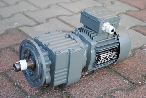 Motoreduktor kołnierzowy 0.37kw. 38obr./min.. SEW.