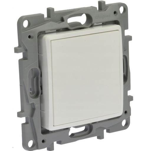 Legrand NILOE Adapter zaślepka 45x45 MOSAIC 665195