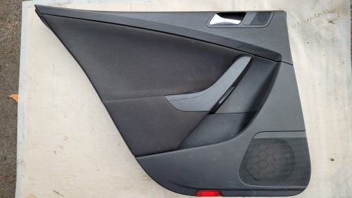 VW PASSAT B6 BOCZEK TAPICERKA DRZWI LEWY TYŁ