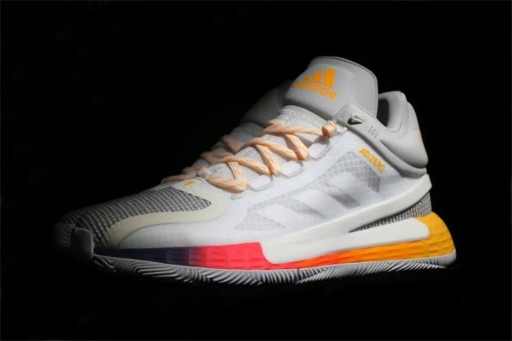 ADIDAS BASKETBALL D ROSE