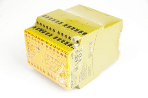 Pilz PNOZ 11 774080 Safety Relay Module