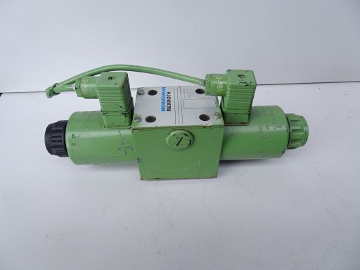 ZAWÓR HYDRAULICZNY REXROTH 4WE 10 J33/CG24N9Z4