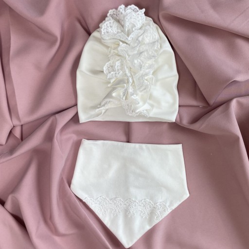 Turban z koronką i apaszka do chrztu ecru