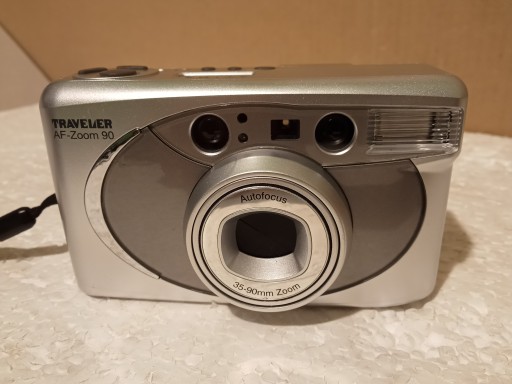TRAVELER AF-90 ZOOM +Etui