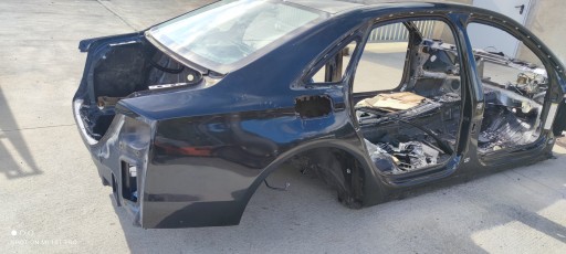 ĆWIARTKA PRÓG BŁOTNIK PRAWA STRONA AUDI A8 D4 LY8X