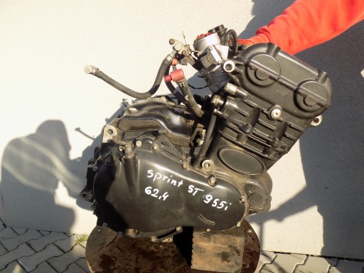 TRIUMPH SPRINT ST 955i SILNIK