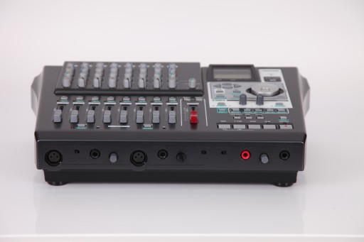 Mixer Tascam DP-01 FX Portastudio