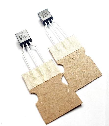 TRANZYSTORY 2SC2240 GR/2SA970 CEDIL LGE PARA