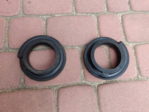 Volvo S80/V70 Podkładka sprężyny tył góra 30748807