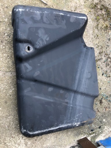 Zbiornik ADBLUE pasywny 4L0018941 AUDI Q7 3.0 TDI