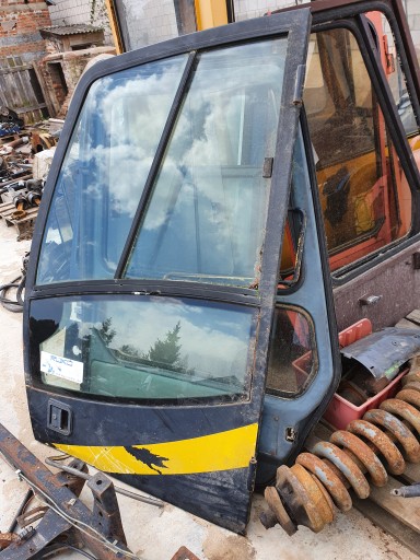 KOPARKA JCB JS 200 DRZWI KABINY KPL. CZĘŚCI
