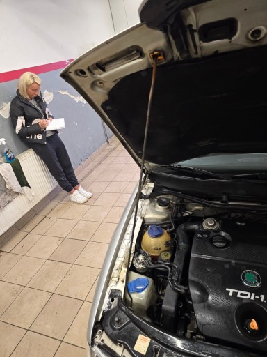 PRĘT PODPORA MASKI SKODA OCTAVIA I ORYGINAŁ