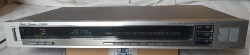 Audiofilski tuner Fisher FM-550L