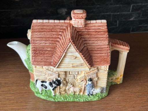 Dzbanek porcelanowy domek Leonardo Collection