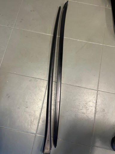 KIA CEED III LISTWA SZYBY CZOŁOWEJ PRZEDNIEJ PRAWA
