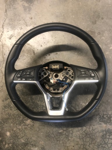 Nissan Qashqai II J11 KIEROWNICA MULTIFUNKCYJNA