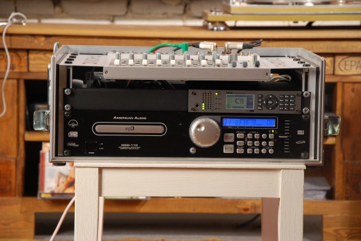 Case- Kufer+ mixer/cd/decoder