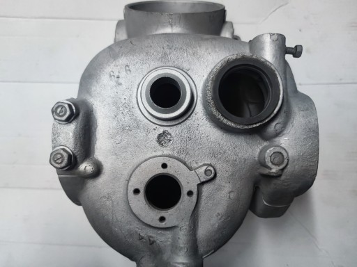 Korpus skrzyni biegów K-750 K-650 Ural