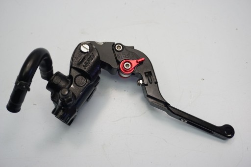TRIUMPH STREET TRIPLE 675 R 13-17 POMPA HAMULCOWA PRZÓD + KLAMKA