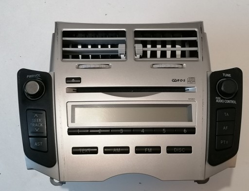 TOYOTA YARIS II RADIO FABRYCZNE CD