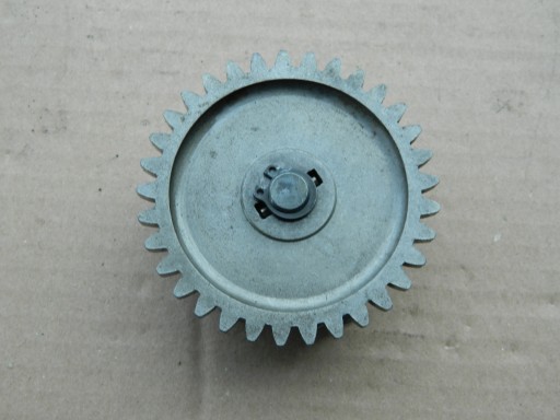 POMPA OLEJU SUZUKI GN 250