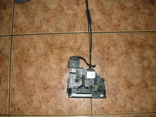 OPEL CORSA D 6 PIN ZAMEK DRZWI PRAWY TYŁ 06-14R