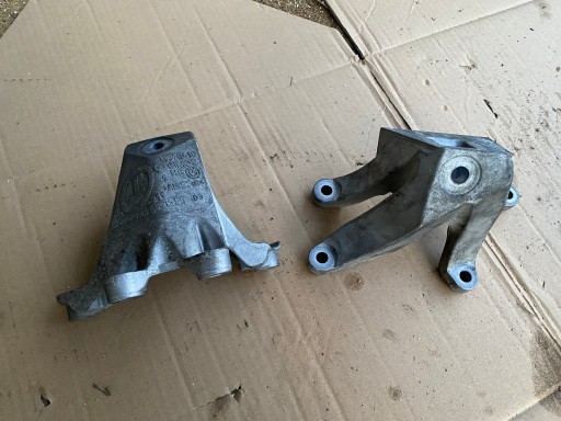 ŁAPA SILNIKA PRAWA BMW G11 G12 750i 4.4i 5.0i 6861550 6876210