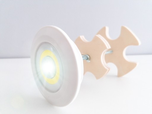 SZTOS ZESTAW STABILIZATOR + LAMPKA LED NAMIOT TIPI